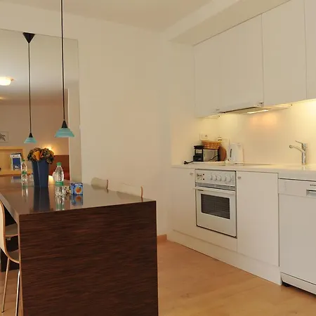 Studio Apartment Bor Tour As Ljubljana Buitenkant foto